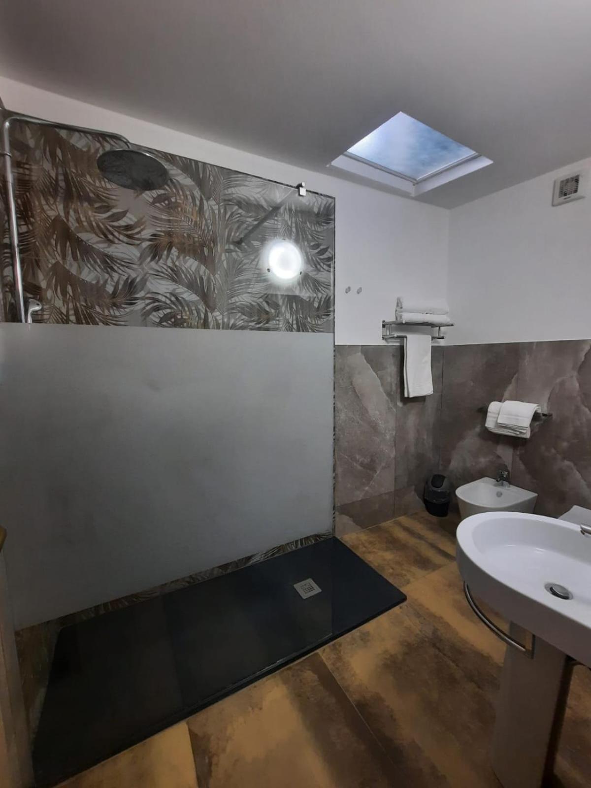 Ferienwohnung Viccinella House Capranica Exterior foto