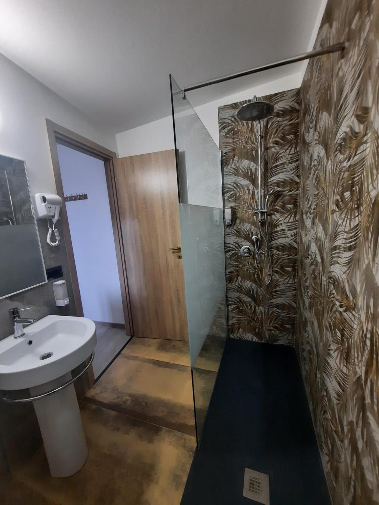 Ferienwohnung Viccinella House Capranica Exterior foto